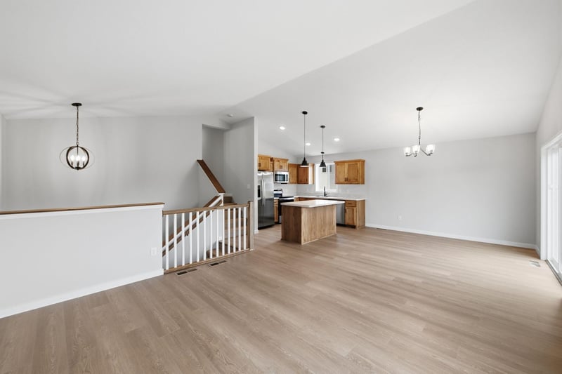 413 Bluebird St, Mora, MN 55051