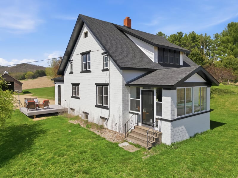 N19027 County Road F, Trempealeau, WI 54661