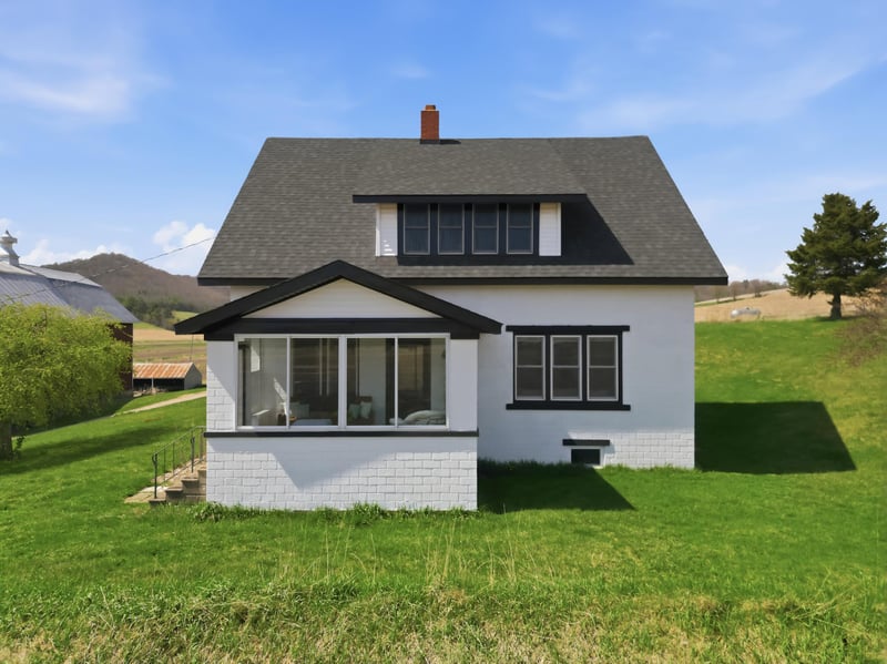 N19027 County Road F, Trempealeau, WI 54661