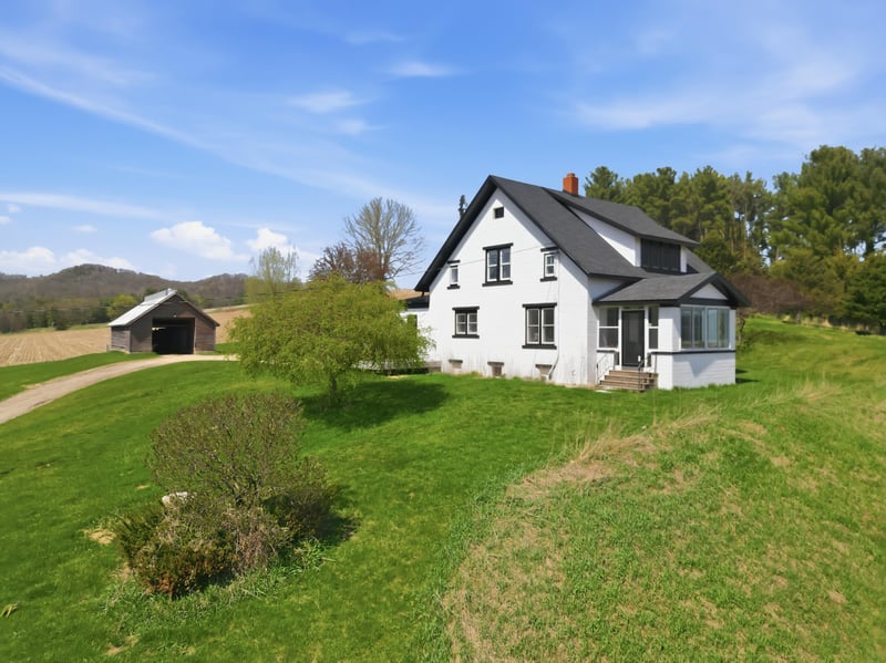 N19027 County Road F, Trempealeau, WI 54661