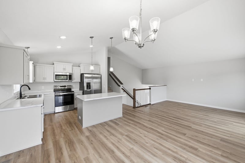 415 Bluebird St, Mora, MN 55051