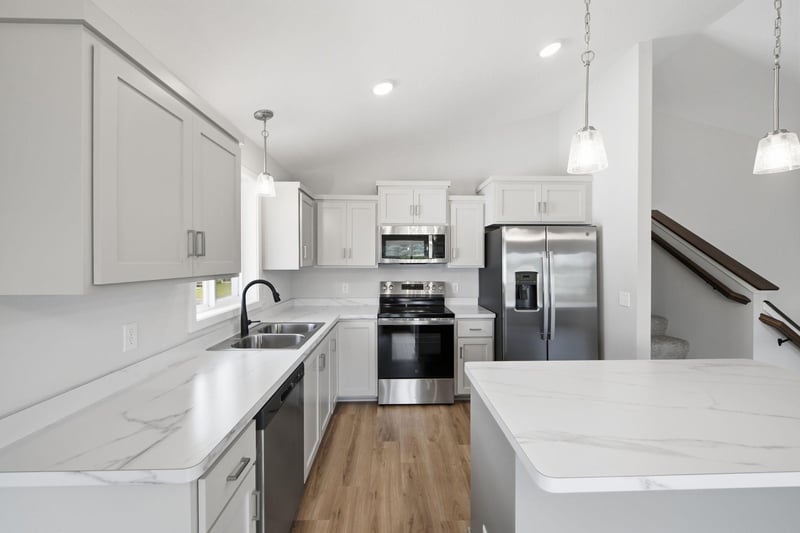 415 Bluebird St, Mora, MN 55051