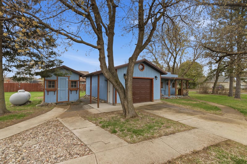 212 E 2nd St, Pillager, MN 56473