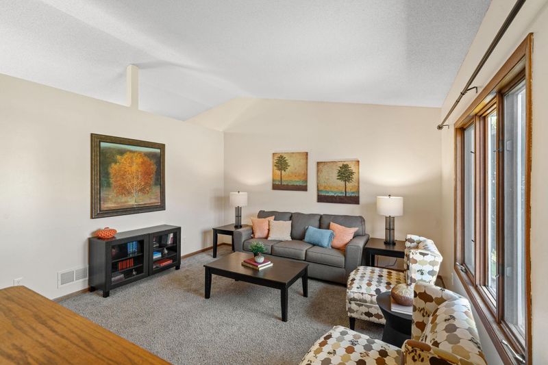 12966 Morgan Pl, Burnsville, MN 55337