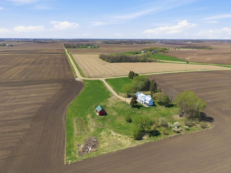 13291 Pony Rd, Belle Plaine, MN 56011