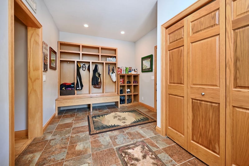 24242 Pfeiffer Hill Rd, Winona, MN 55987