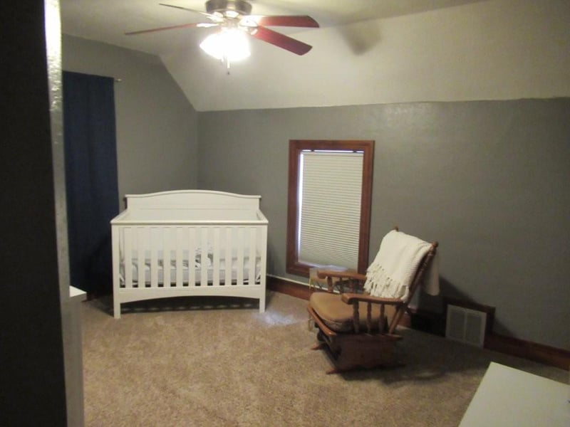 312 S Main Ave, Hills, MN 56138