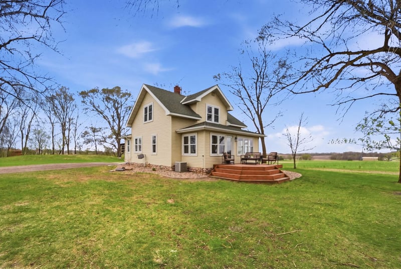 340 Mitchell Ave NW, Cokato, MN 55321