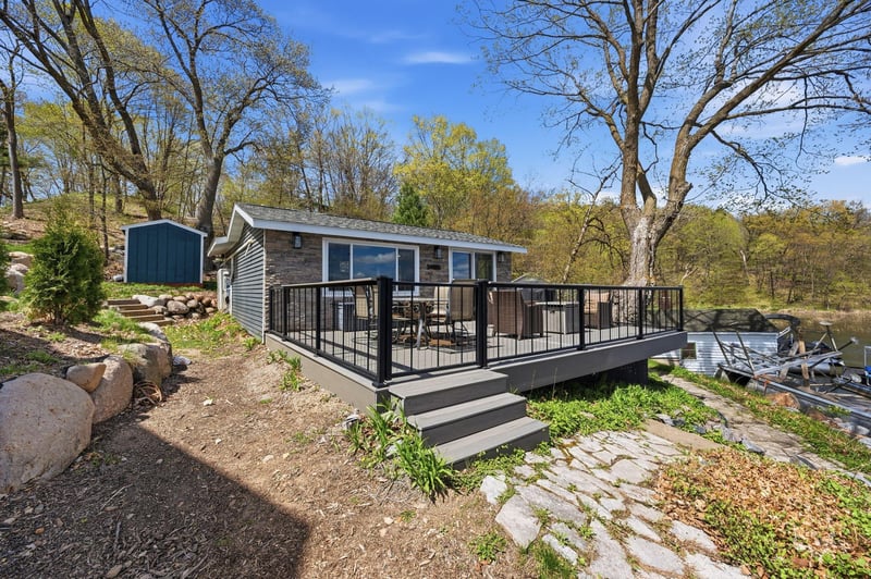 5622 Quinlar Ave NW, Annandale, MN 55302