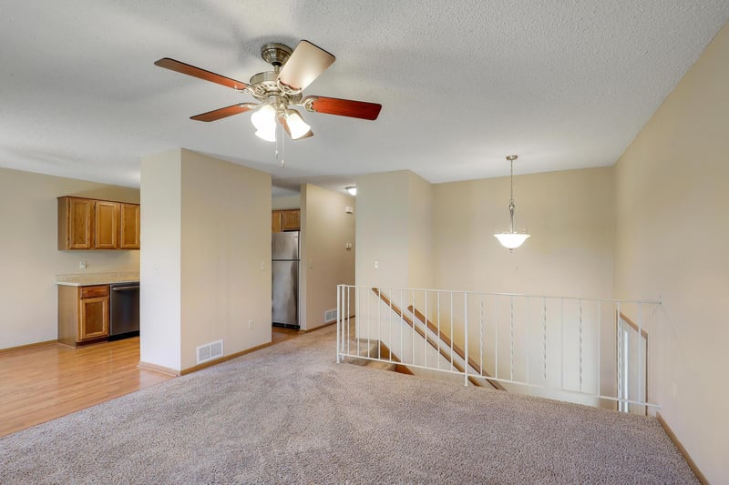 5233 Unity Ct, Crystal, MN 55429