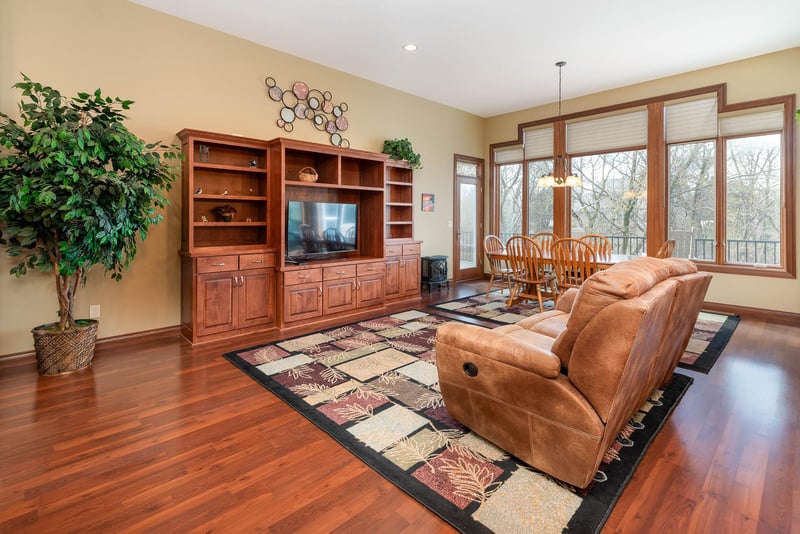 105 Viking Ct, Mankato, MN 56001