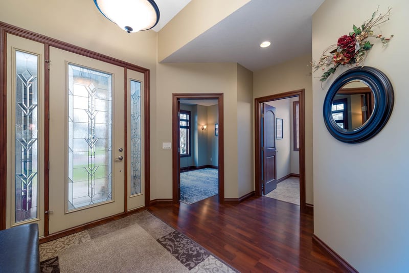 105 Viking Ct, Mankato, MN 56001