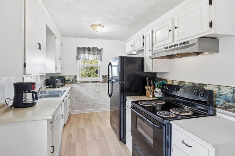 107 5th St S, Delano, MN 55328