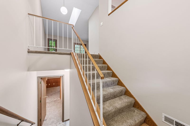 7325 Bren Ln, Eden Prairie, MN 55346