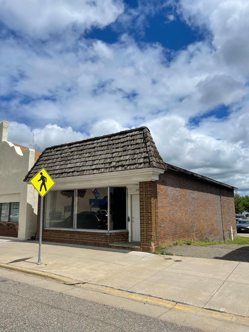 115 Lake St N, Forest Lake, MN 55025