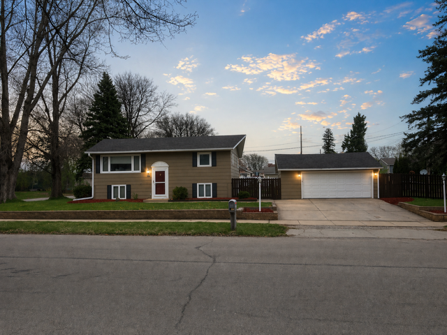 1621 40th St NW, Rochester, MN 55901