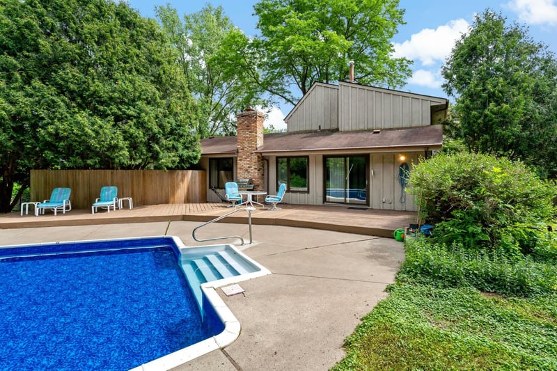 15024 Highland Trl, Minnetonka, MN 55345