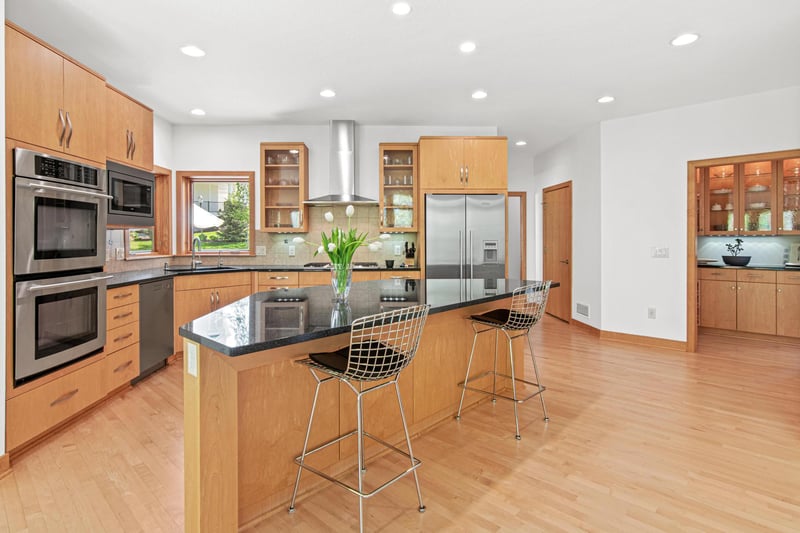 21019 France Blvd, Lakeville, MN 55044