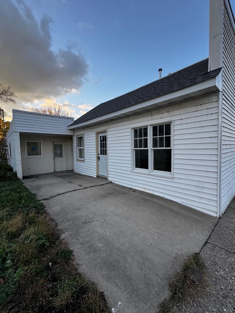 241 Webster St N, Kasota, MN 56050