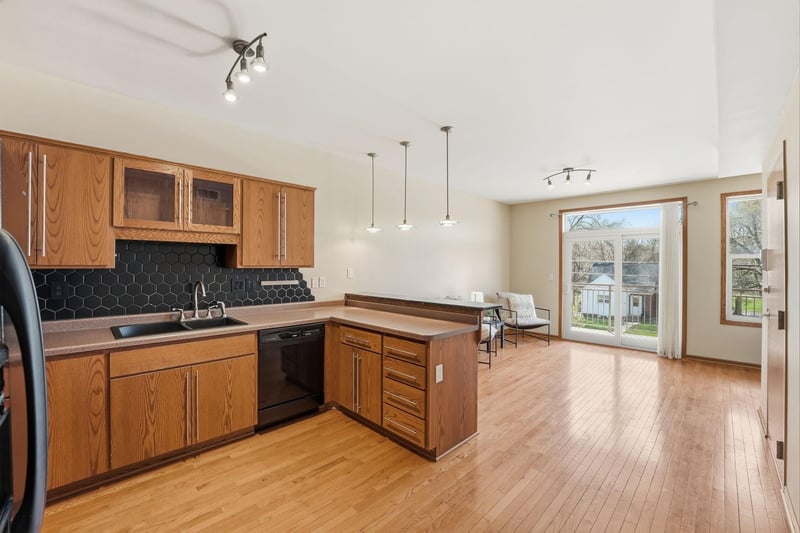 15 E Minnesota St #211, Saint Joseph, MN 56374