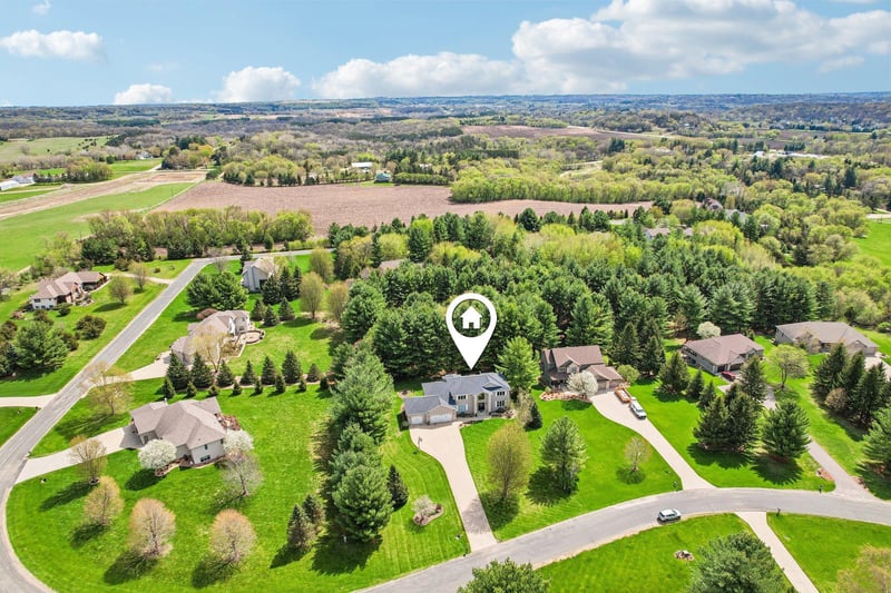 1712 Cedar Crest Rd NW, Rochester, MN 55901
