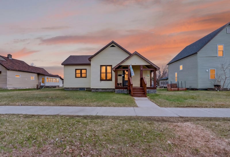 13 2nd Ave NE, Deer River, MN 56636