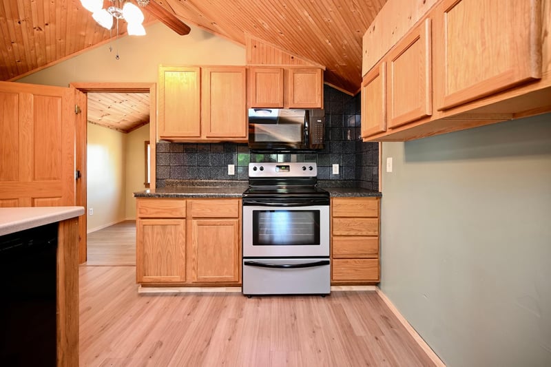 959 W 2nd St, Winona, MN 55987
