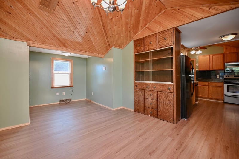 959 W 2nd St, Winona, MN 55987