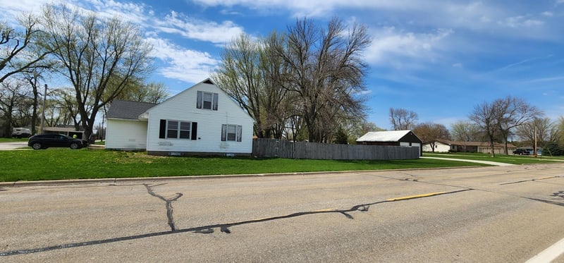 310 Locust St, Lyle, MN 55953