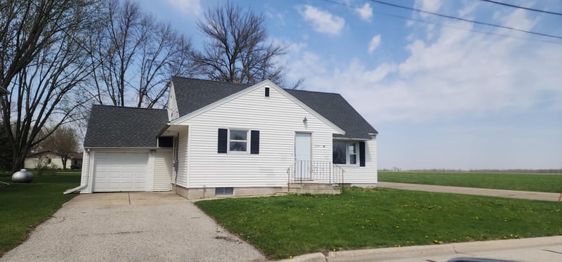 310 Locust St, Lyle, MN 55953