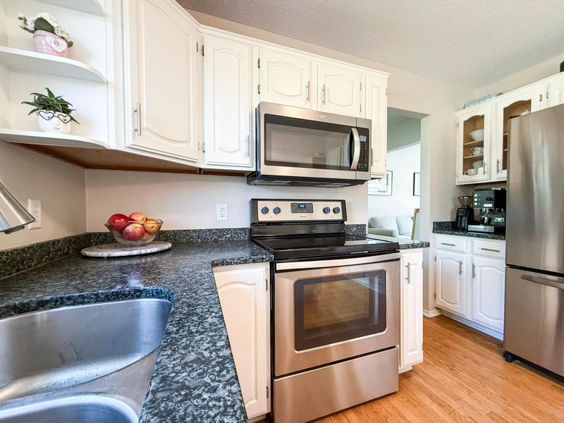 329 43rd Ave NW, Rochester, MN 55901