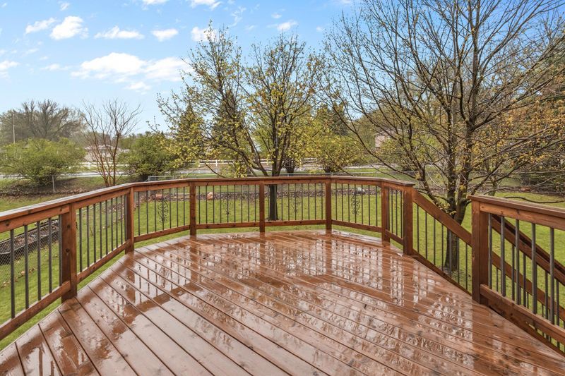 6525 Lancaster Ln N, Maple Grove, MN 55369