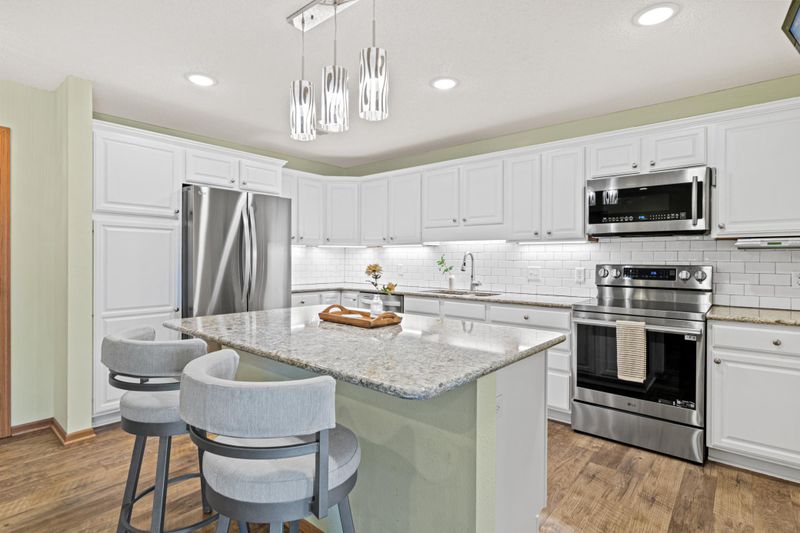 15631 Linnet St NW #304, Andover, MN 55304