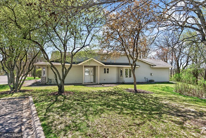 5227 Pathways Ave, White Bear Lake, MN 55110