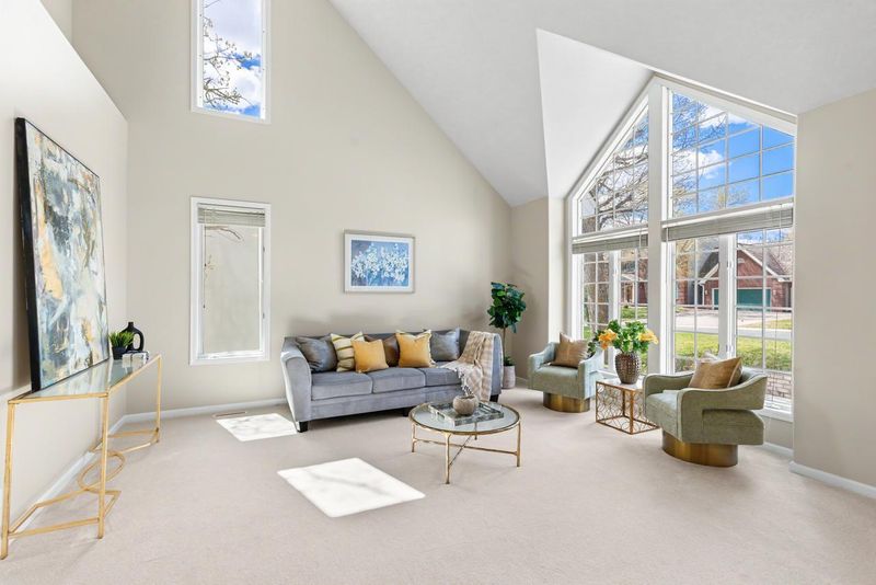 6459 Pinnacle Dr, Eden Prairie, MN 55346