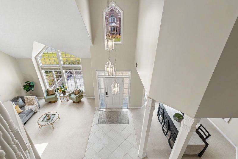6459 Pinnacle Dr, Eden Prairie, MN 55346