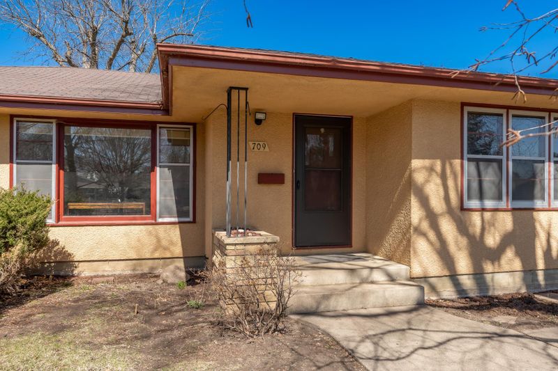 709 Shakopee Ave E, Shakopee, MN 55379