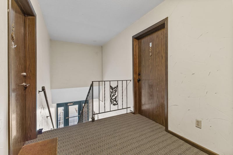 1011 11th Ave S #8, Hopkins, MN 55343