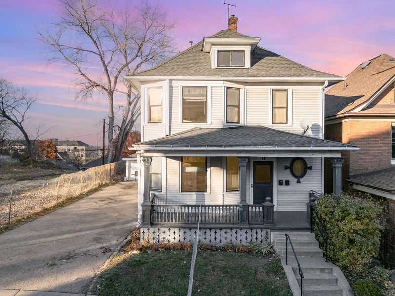 11 Como Ave, Saint Paul, MN 55103