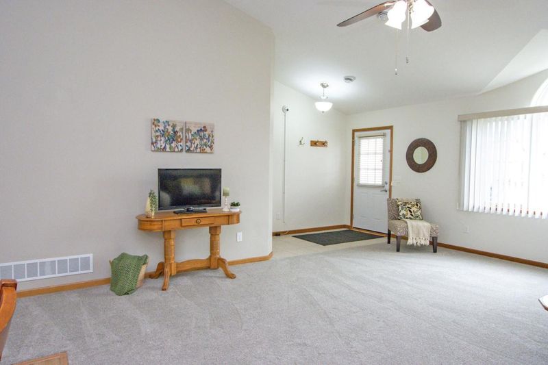 320 Gull Pa, Mankato, MN 56001