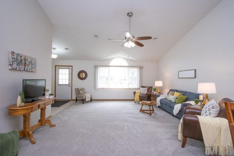 320 Gull Pa, Mankato, MN 56001