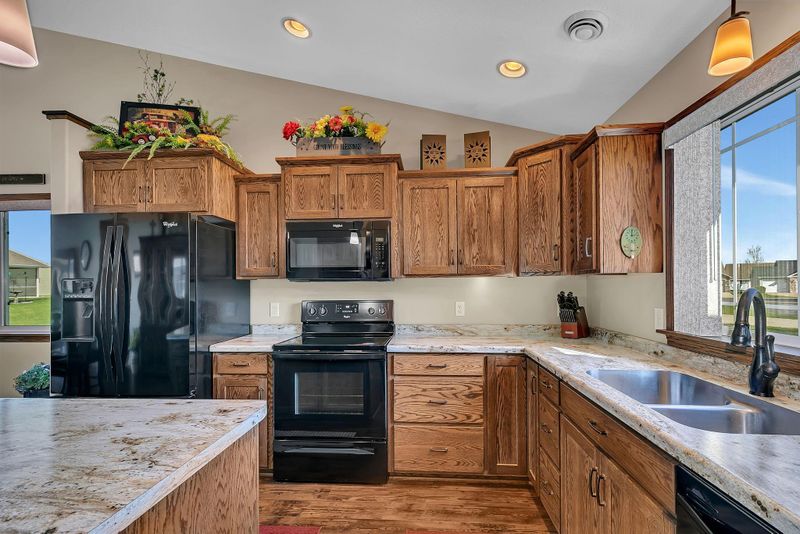 153 Glenview Loop, Saint Cloud, MN 56303