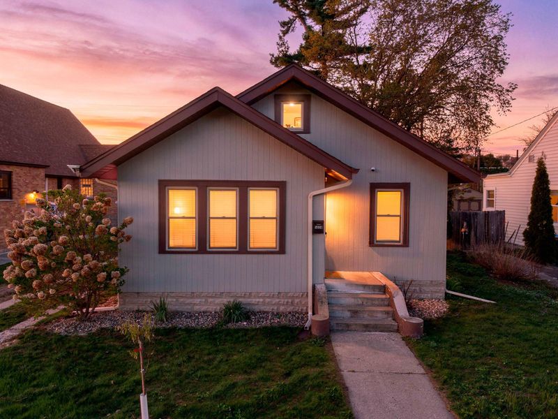 5036 35th Ave S, Minneapolis, MN 55417