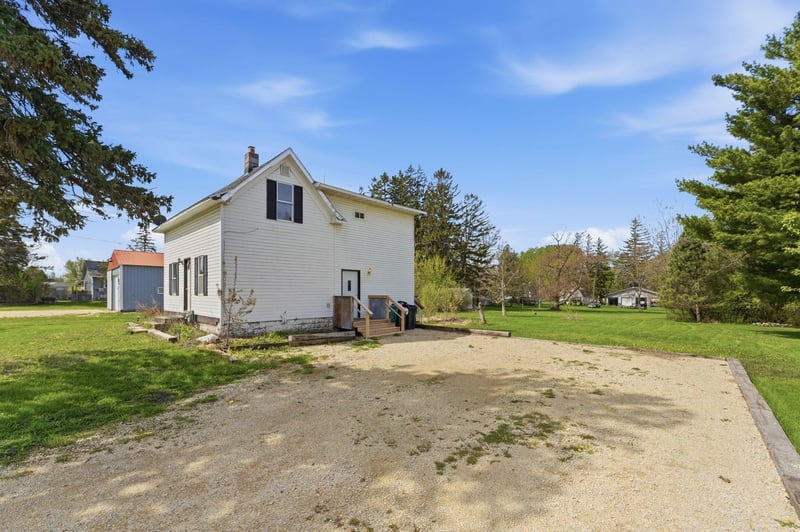 132 Gates Ave, Kenyon, MN 55946