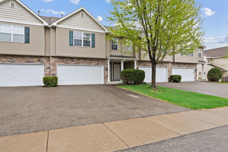 1761 Philipp Dr, Shakopee, MN 55379