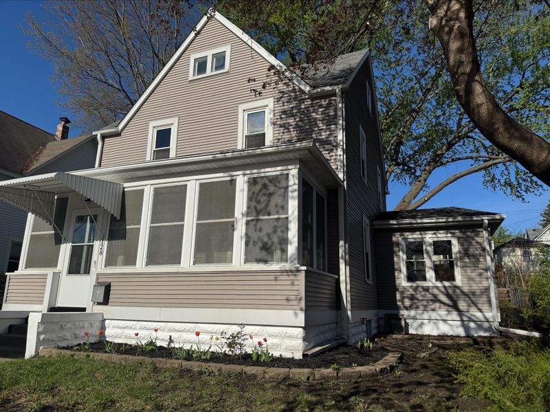 128 3rd Ave S, South Saint Paul, MN 55075
