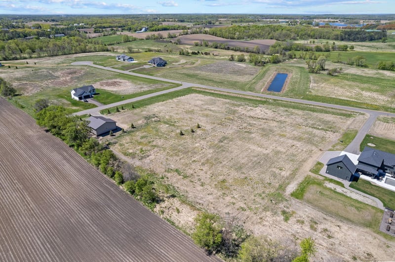 8920 Grace Ln N, Greenfield, MN 55357