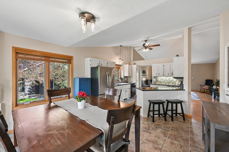 2028 Meadow St, Cologne, MN 55322