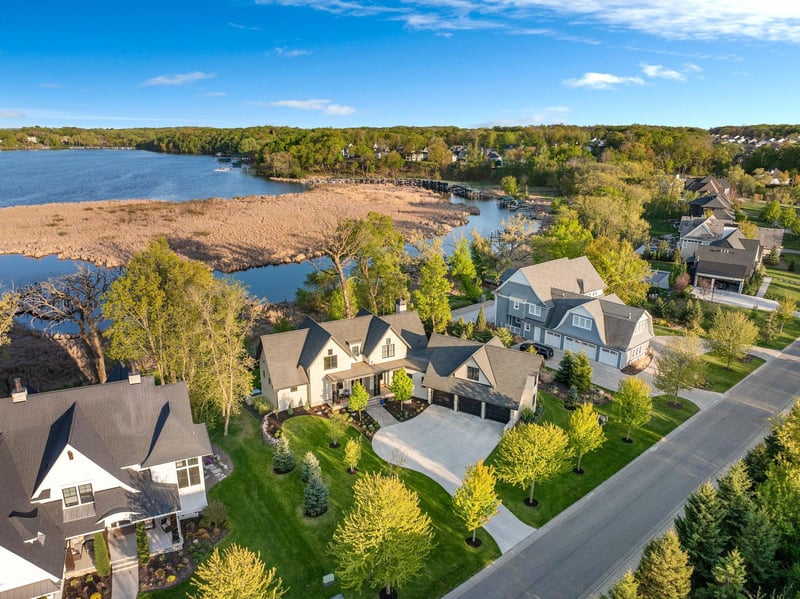 3752 Woodland Cove Pw, Minnetrista, MN 55331