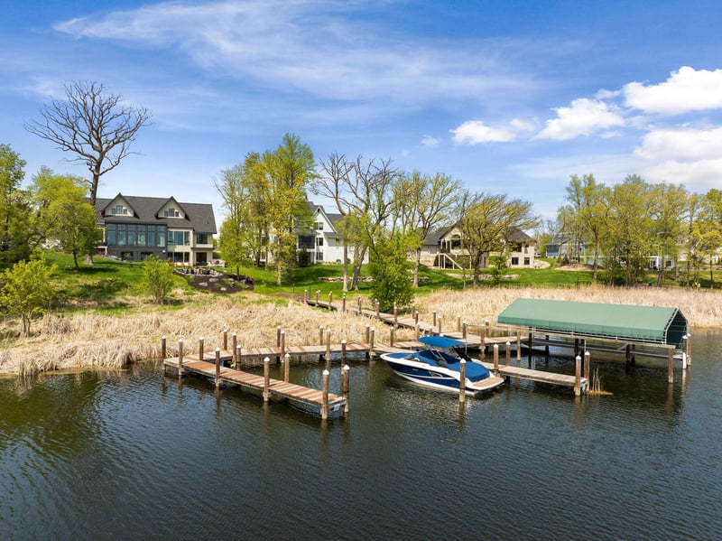3752 Woodland Cove Pw, Minnetrista, MN 55331